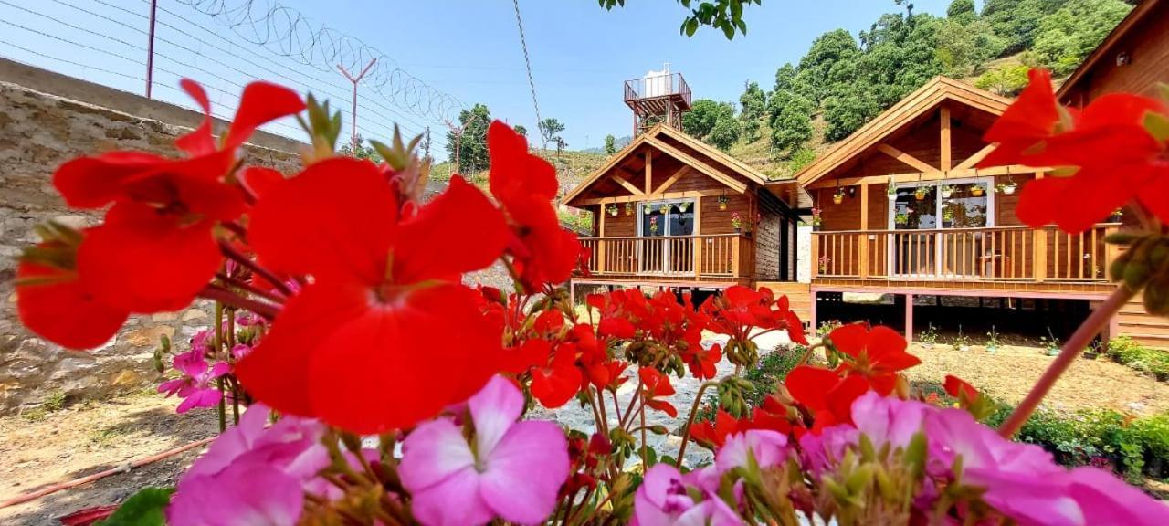 Vanprastha Resorts Dwarahat Exterior foto